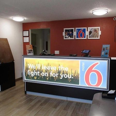Econo Lodge آشبورو المظهر الخارجي الصورة
